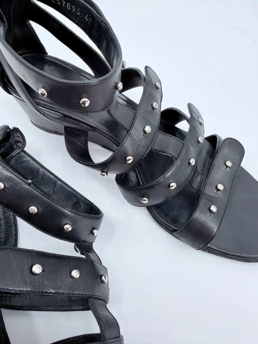 GUCCI Sigourney Studded Leather Wedge Gladiator Sandals Black Size 40